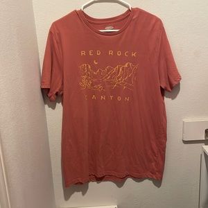 Large, pink, Old Navy Red Rock Canyon tee shirt